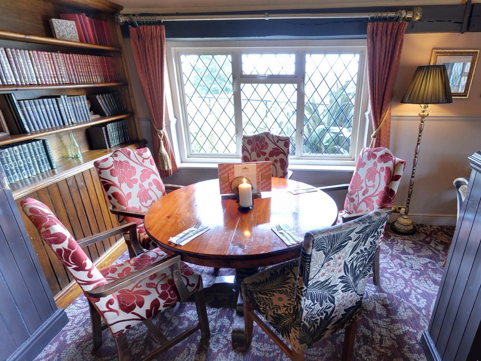 富勒汉普郡酒店 Clanfield  外观 照片 The library
