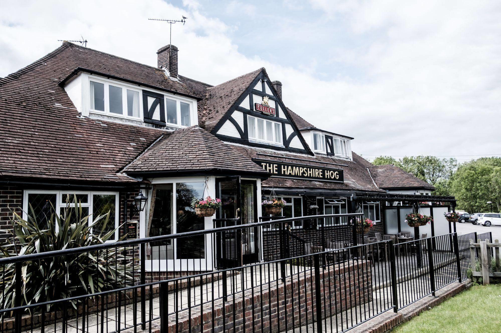 富勒汉普郡酒店 Clanfield  外观 照片 The Hampshire Hog